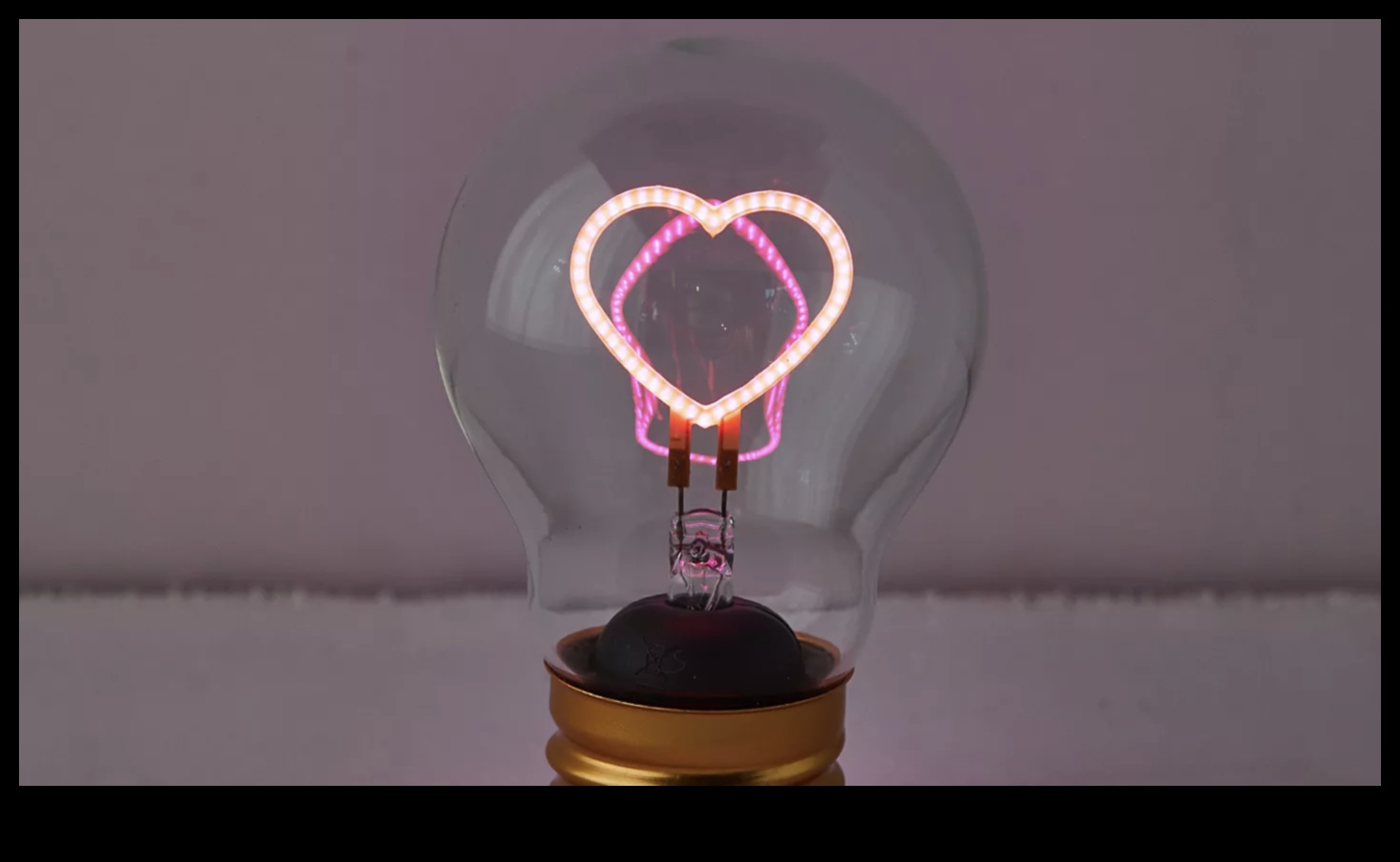 Tehnikas celmlauzis: jaunākās dāvanu idejas tehnoloģiju ziņā gudrai Valentīna dienai