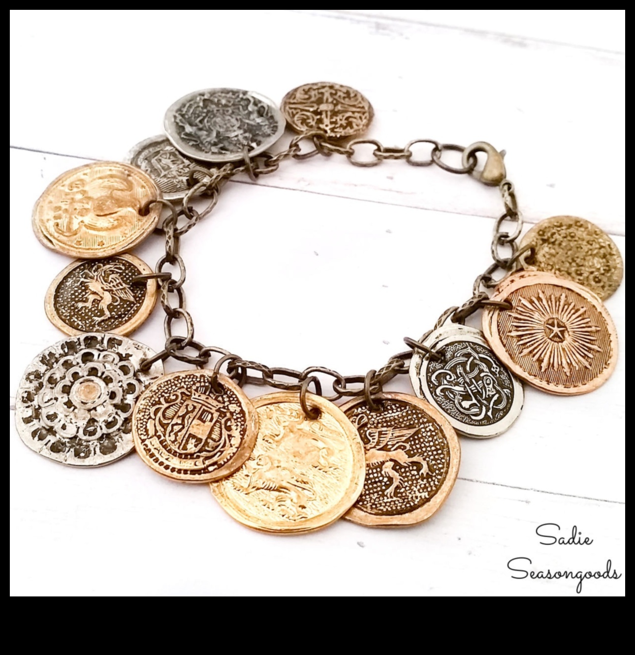 DIY aksesuāri ar vintage pogām: nostalģijas pārvēršana stilā