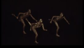 Melnā cauruma balets: graciozas kustības astrofizikālajā dejā